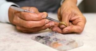 How to Clean Gold Jewelry in 2025